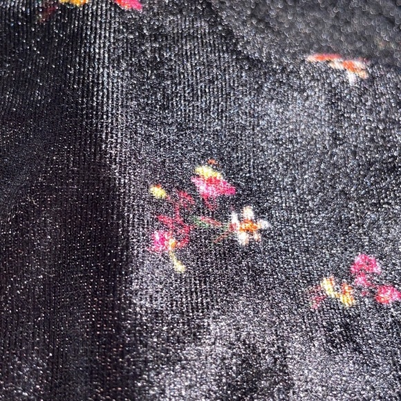 Velvet Tiered Puff-Sleeve Dress‎ for Girls - Picture 4 of 4